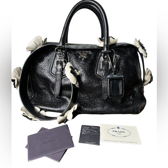 Prada handbag - Picture 1 of 9
